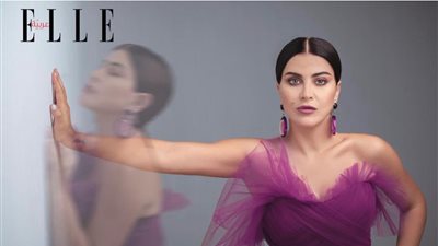 شاهدى.. جومانة مراد تتألق بفستان 