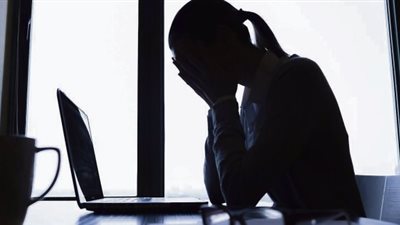 «خبير أمن معلومات» يضع «روشتة» لـ حماية السيدات من التحرش الإلكتروني 