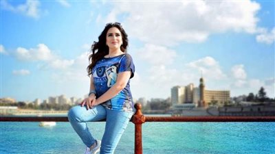 شاهد.. «ميرنا وليد» مع بنتيها بإطلالة شتوية 