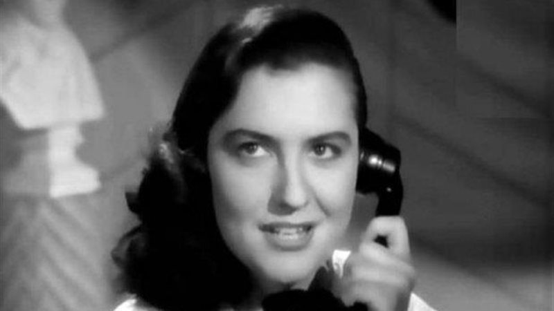  الراقصة الاستعراضية