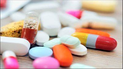 أبرزها التهاب المعدة.. 8 أضرار يسببها الإفراط في تناول المسكنات 