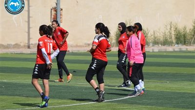 زيارة عبداللطيف إمام لمنتخب مصر النسائي للأكاديميات تثير علامات الاستفهام.. صور