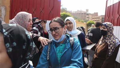 «صُعوبة الدخول على المنصة».. شكوى الطالبات في امتحانات القليوبية
