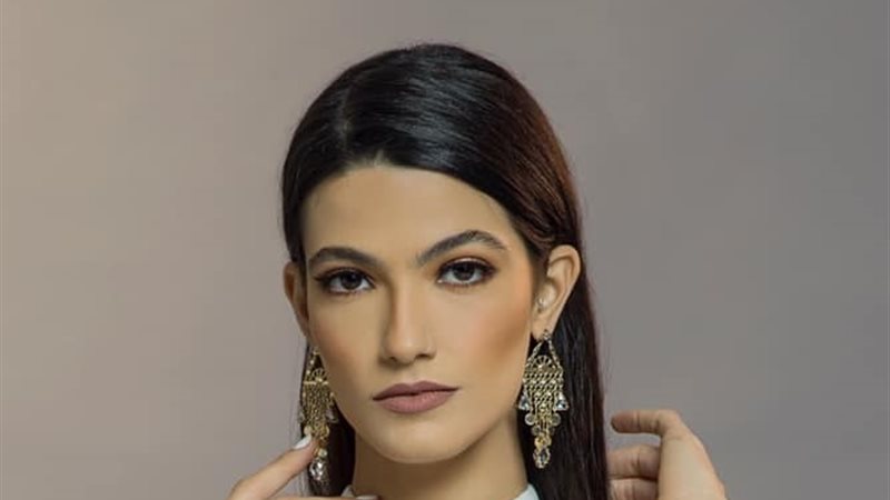 الفنانة تارا عماد