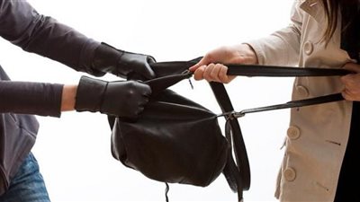 للمراهقات.. نصائح مهمة إذا تعرضت للسرقة في الشارع