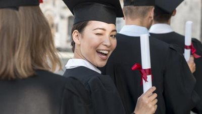 للفتيات حديثة التخرج.. كيف تختارين الوظيفة المناسبة لكِ؟