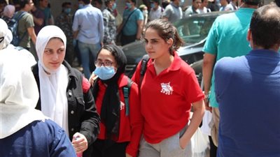 بدون شكاوى.. طلاب «ثانية ثانوي» يؤدون امتحاني اللغة الأجنبية الثانية وعلم النفس