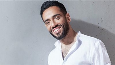 أكبر الداعمين له.. رامي جمال لزوجته: «طاقتي باخدها منك»