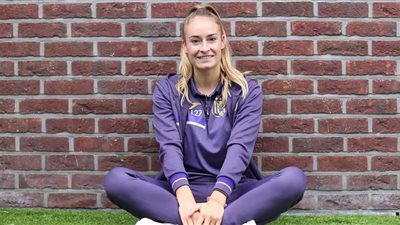 تيسا وولارت أسطورة بلجيكا بـ 30 هدفا.. فيديو