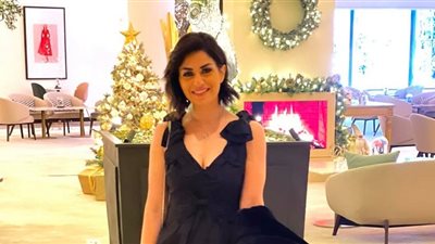 منة فضالي تهنئ السيدات والفتيات باليوم العالمي للمرأة