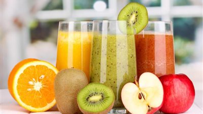 أبرزها الأناناس والموز.. 5 مشروبات تخلصك من آلام الدورة الشهرية