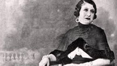 منيرة المهدية سلطانة الطرب التي اكتشفت موسيقار الأجيال 