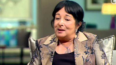 سميرة عبد العزيز تكشف كواليس حفلة على الخازوق في برنامج معكم