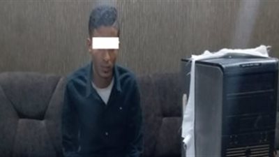 «إبليس إلكتروني» في أسيوط: «بهكّر» حسابات البنات علشان الفلوس 