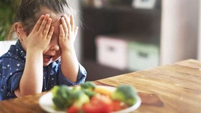 كيف أتعامل مع الطفل الانتقائي؟ القومي للأمومة يُجيب 