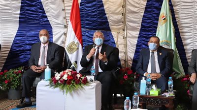 «القصير» يؤكد دعم الدولة للتوسع في إقامة مراكز تجميع الألبان