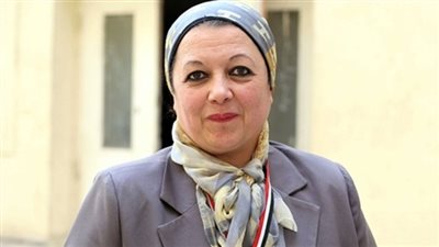 ماجدة نصر: العادات الشرقية تُعيق تمكين المرأة.. أعمل 18 ساعة للتوازن بين أسرتي والجامعة (حوار)