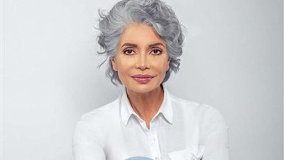 محمود الليثى يغازل سوسن بدر: «الصباح الحلو»