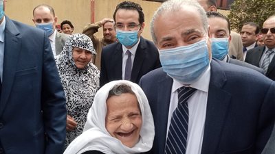 وزير التموين يستجيب لـ طلب امرأة مُسنة 