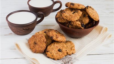 طريقة عمل كوكيز الشوفان والزبيب 