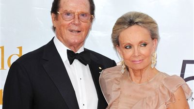 في ذكرى رحيله .. 4 زيجات في حياة نجم سلسلة «جيمس بوند» روجر مور 