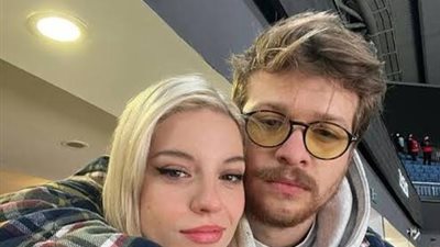 نجم تركيا بوراك يوروك يتقدم لخطبة صديقته توانا يلماز في عيد ميلاده (صور) 