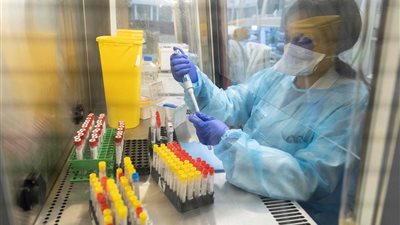 رغم دورهن.. النساء مظلومات في الإنتاج العلمي عالميًا لهذه الأسباب