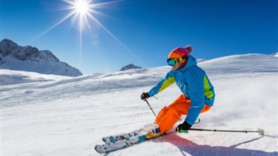 تفسير حلم التزحلق في المنام للعزباء والمتزوجة