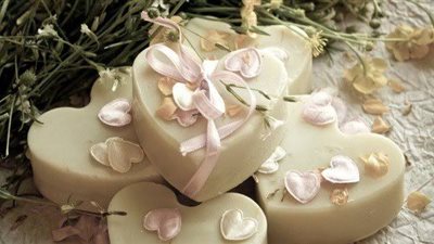 سخرية عبر السوشيال ميديا بعد ظهور صابون حليب الأم والجمهور: مقزز