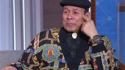 أحمد ماهر ينهار باكيًا على الهواء بسبب ابنه.. ويؤكد: أخوه مش كده