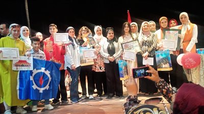 التعليم تكرم الطلاب المبدعين في التصوير والتصميم الفني