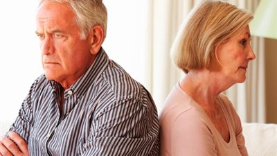 5 أسباب لحدوث الطلاق بعد الخمسين