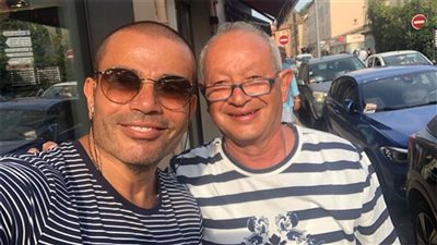 بعد صفعه لمعجب.. مشاهير بين الرفض والتأييد لواقعة عمرو دياب