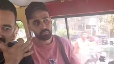 قصة فتاة تعرضت للتحرش والإهانة في ميكروباص تثير الجدل