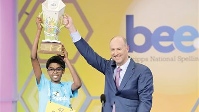 طفل يفوز بجائزة أمريكية للتهجئة قيمتها 50 ألف دولار