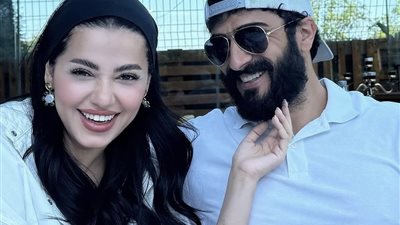 رحمة رياض والكسندر علوم يكشفان عن صور ابنتهما لأول مرة (صور)  