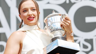 البولندية شفيونتيك تتوج بلقب بطولة فرنسا المفتوحة للمرة الثالثة على التوالي