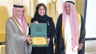 البروفيسورة «سلوى الهزاع» سجل حافل في خدمة الوطن