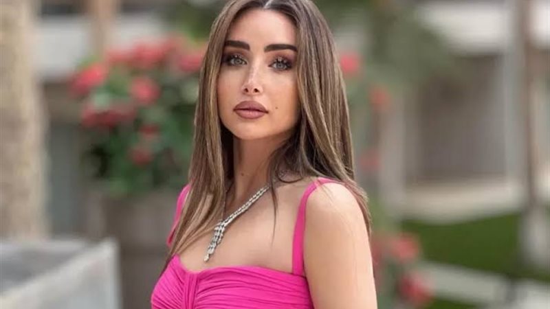 هنا الزاهد