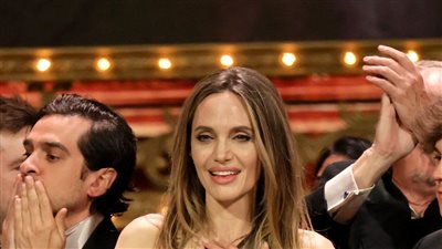 لأول مرة.. أنجلينا جولي تفوز بجائزة توني كأول ممثلة تفوز بمعظم جوائز هوليوود 