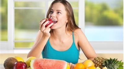 لصحة جسمك.. 7 فواكه تجنبٍ تناولها على معدة فارغة