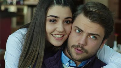 تفاصيل حفل زفاف تولغا ساريتاش ومصممة الأزياء زينب ميروك