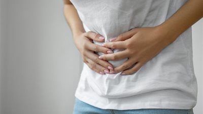  4 أعراض تشير إلى ألم الأمعاء المستمر.. وماهي طرق العلاج؟