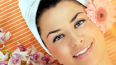 ماسكات صيفية ساحرة لبشرة ناعمة ومشرقة