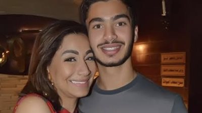 بسمة وهبة تثير الجدل حول مرض نجلها وتكشف سبب تأجيل زفافه (فيديو)  