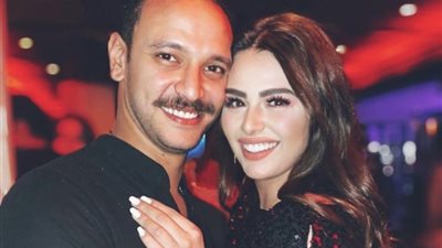 بعد شائعة انفصالهم.. هنادي مهنا وأحمد خالد صالح بأحدث ظهور لهم 