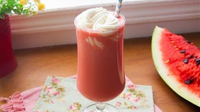 طريقة عمل سموثي البطيخ بالكريمة 