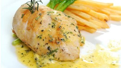  طريقة عمل صدور الدجاج بصوص الزبدة 