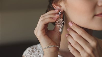 رأيت حلق ذهب مكسور في المنام « فما تفسير الحلم؟»