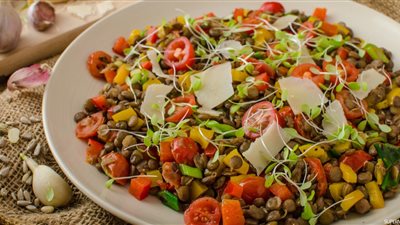 طريقة عمل سلطة العدس والرمان في الصيف